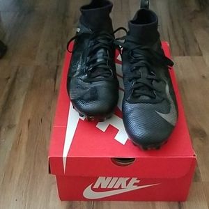 Nike vapor max football cleats